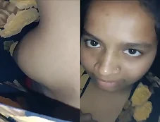 Desi village girl show boobs